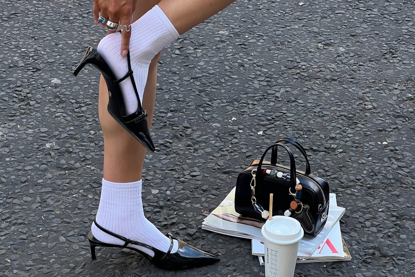 Как подобрать носки под летнюю обувь, чтобы не выглядеть нелепо и старомодно
