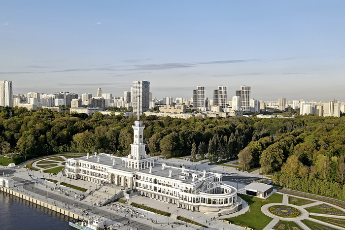 Почти на 48% сократилось число нарушений правил парковки у Северного речного вокзала