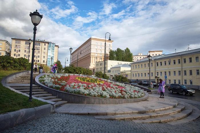 Афиша на 16 июля: вспоминаем песни из советского кино, выбираем помаду и учимся бегать правильно