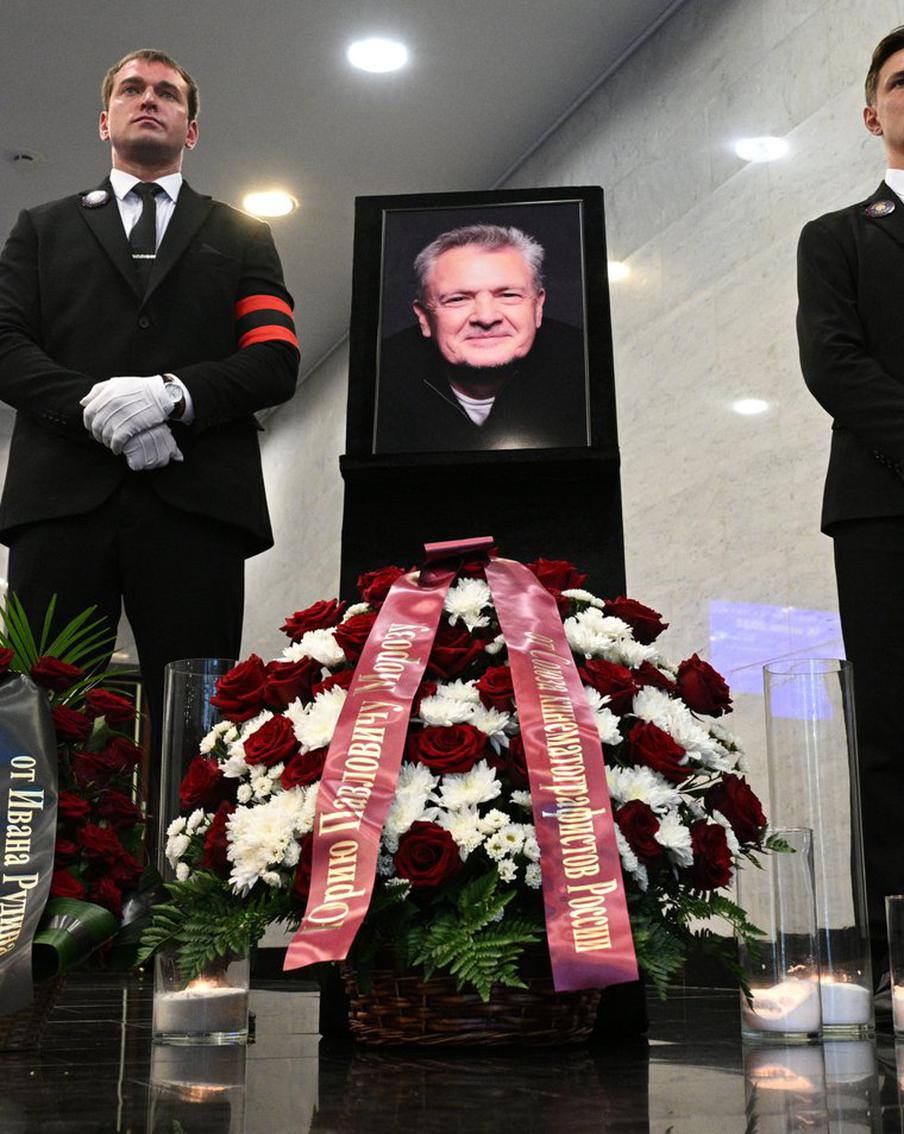 В Москве прощаются с актёром и кинорежиссёром Юрием Морозом