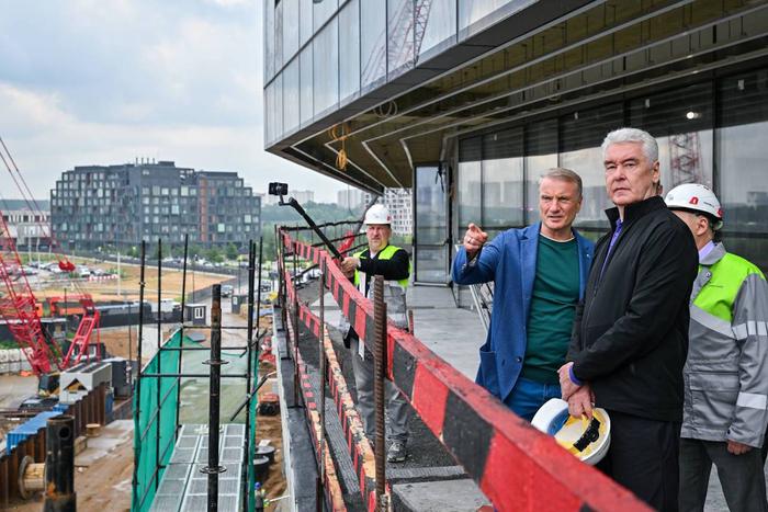 Эксперт отметил, что особое внимание уделяется интеграции перспективных районов в единую систему городского транспорта