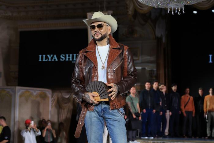 "Пахну крокодилом": Киркоров объяснил на Fashion TV, как выживать в шоу-бизнесе