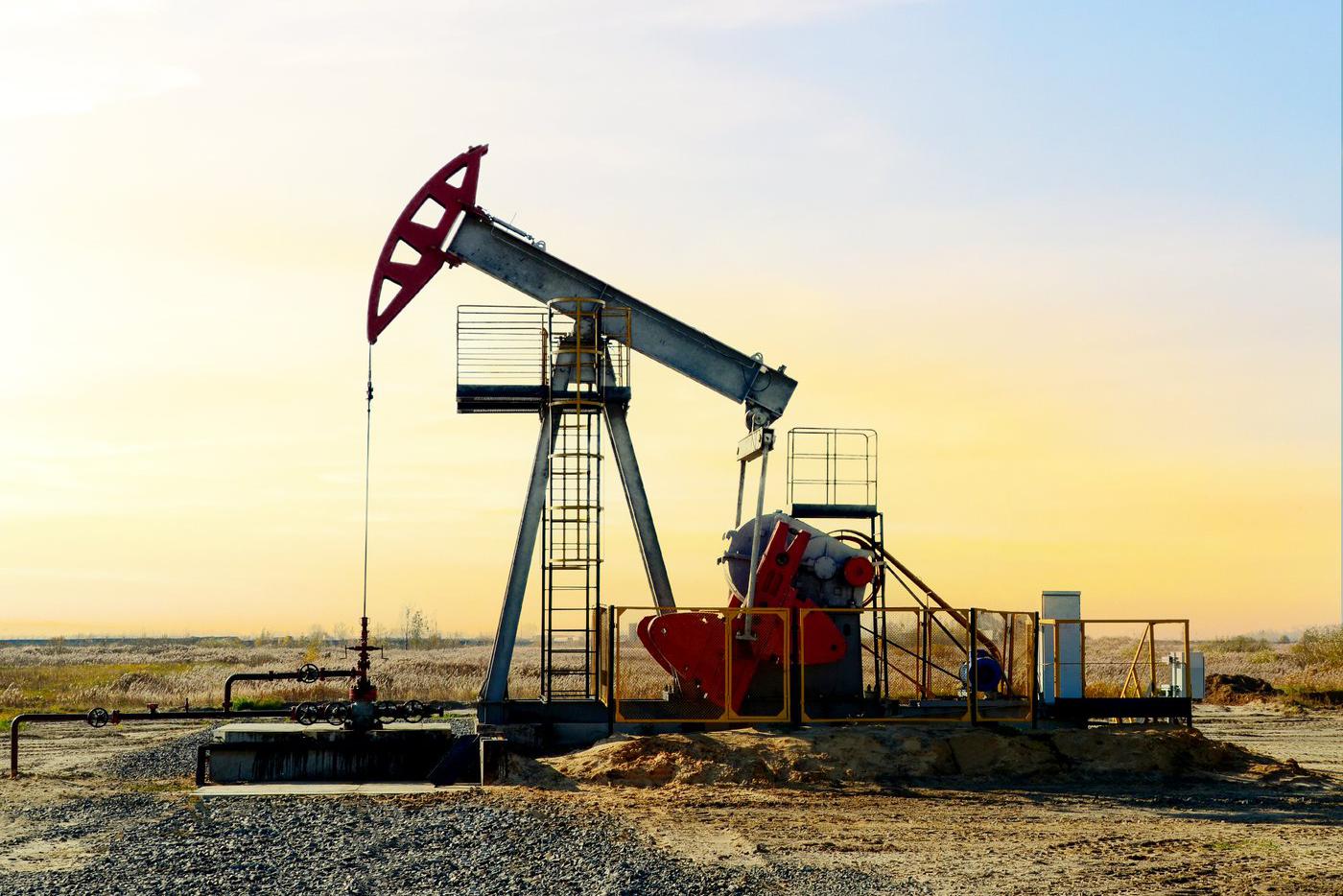 Цены на нефть выросли после новых санкций ЕС против России
