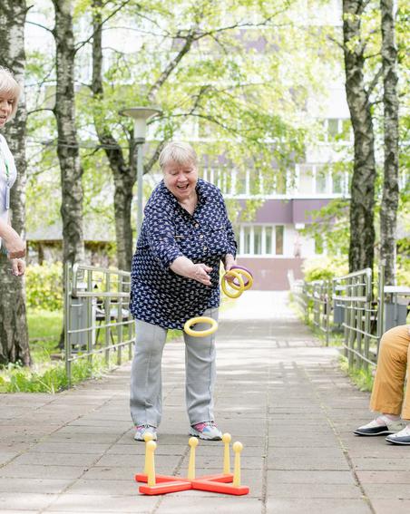 Гериатр поможет продлить жизнь: москвичи лидируют по продолжительности жизни и числу долгожителей