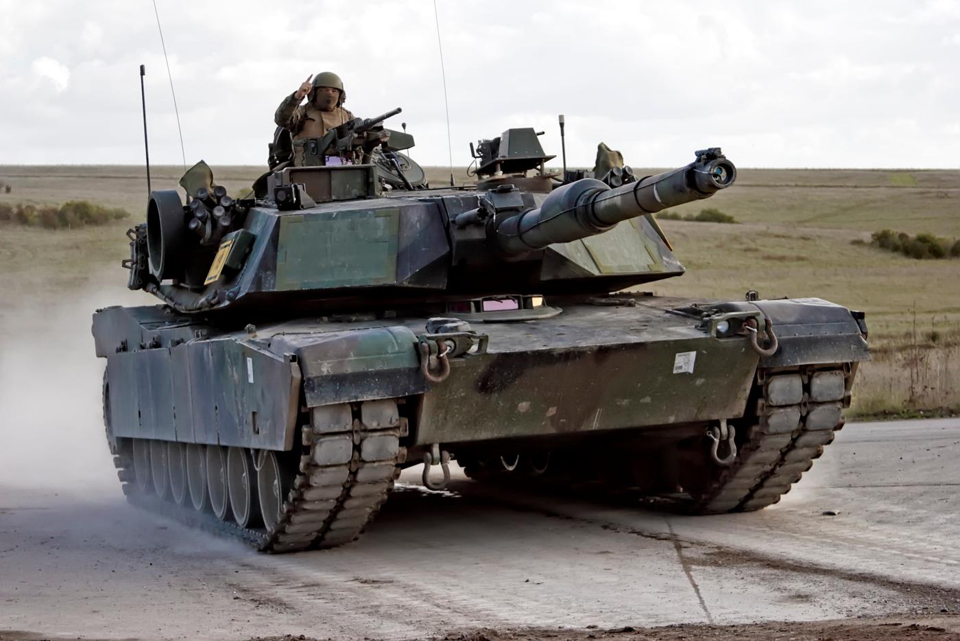 Австралийские власти решили отправить Украине почти полсотни танков Abrams