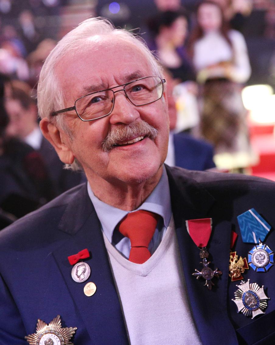 Российский президент Владимир Путин поздравил с юбилеем народного артиста РСФСР Василия Ливанова