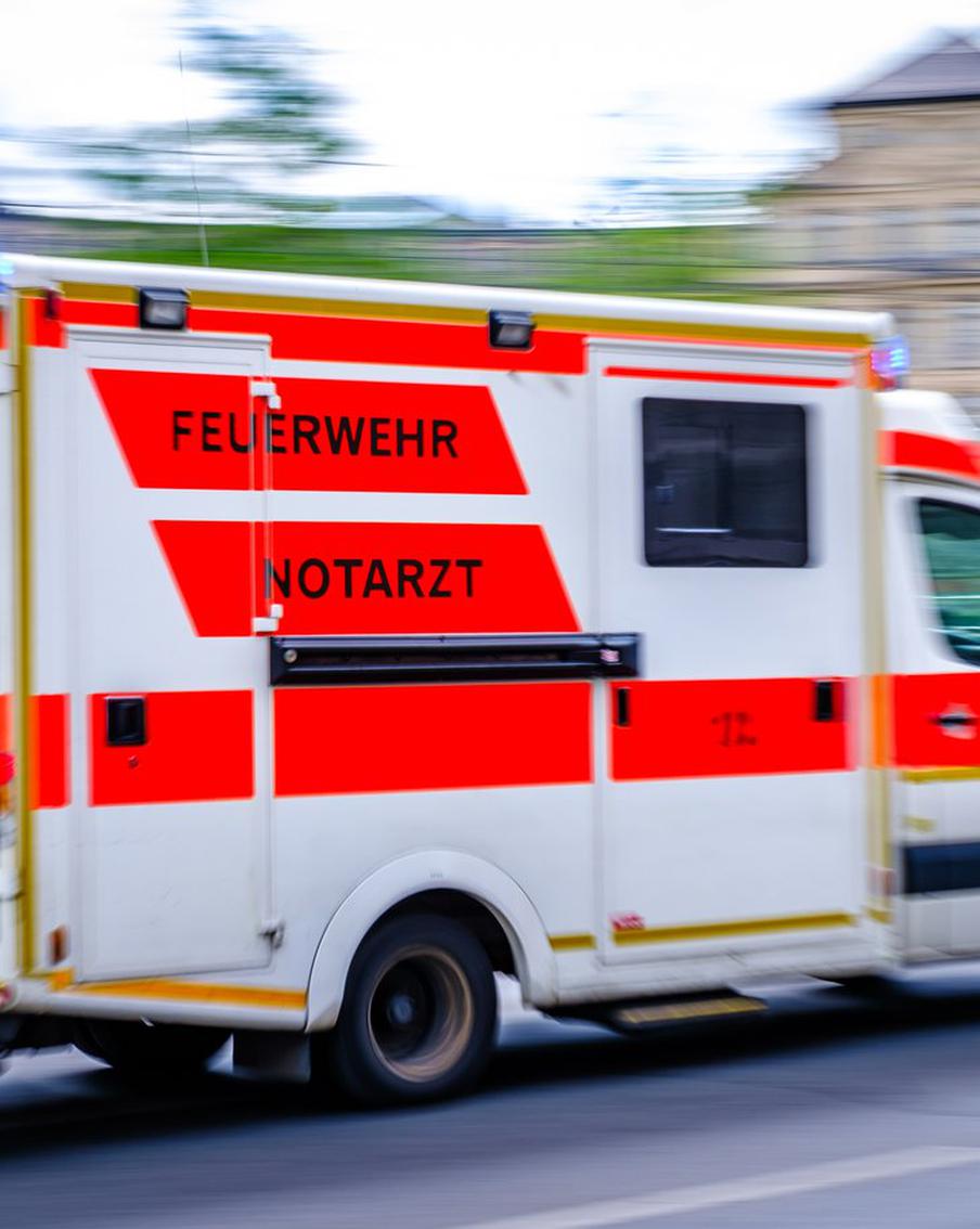 В немецком Дюссельдорфе почти два десятка человек пострадали от взрыва на городской ярмарке