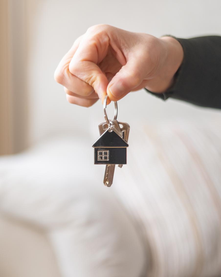 Попросивший Путина смягчить условия программы "Молодая семья" россиянин рассказал о поддержке соотечественников