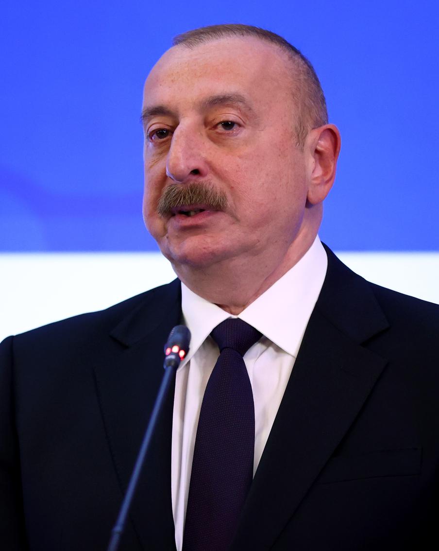 Президент Азербайджана заявил о подготовке судебного иска против России из-за авиакатастрофы в Актау