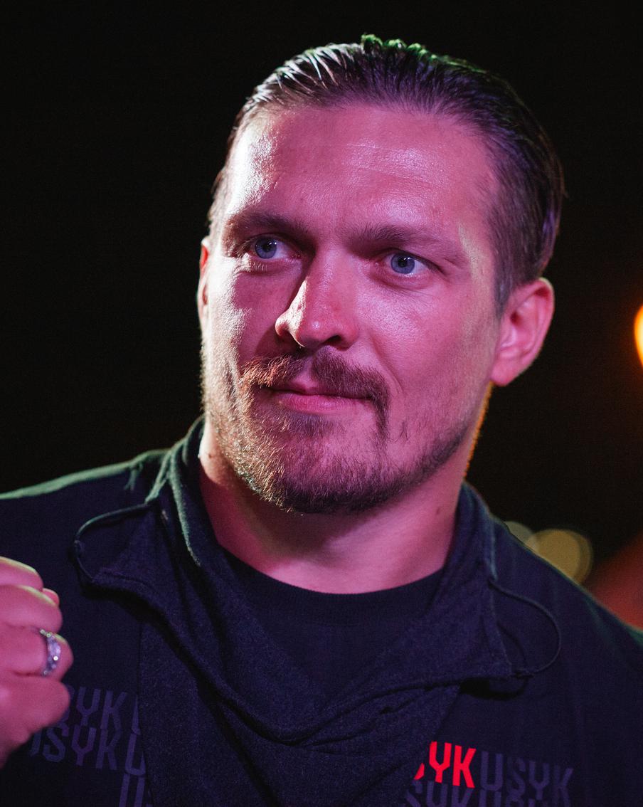 Алекандр Усик во второй раз победил Даниэля Дюбуа и подтвердил своё звание абсолютного чемпиона мира