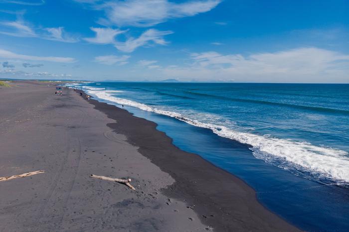 В нескольких населённых пунктах Камчатки объявили угрозу цунами из-за мощного землетрясения