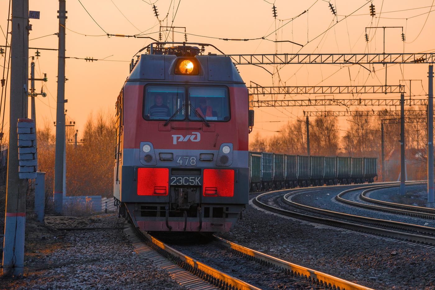 Более 130 пассажирских поездов задерживаются из-за атаки ВСУ в Ростовской области