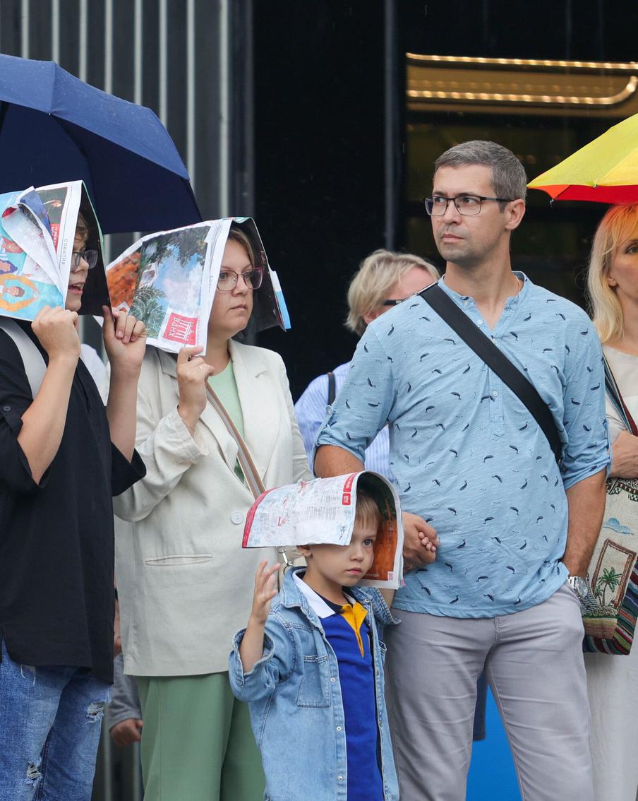 В воскресенье днём жителей Москвы ожидают осадки и летняя жара