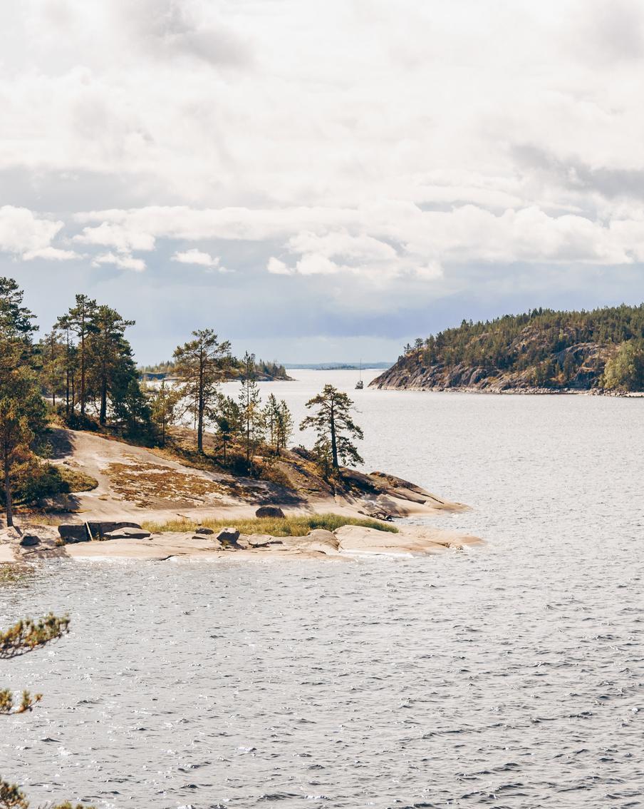 На Белом море ведутся поисковые работы из-за исчезновения нескольких членов туристической группы