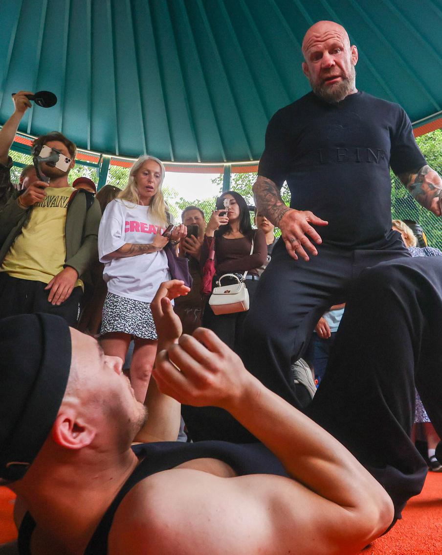 Джефф Монсон научил москвичей биться и бороться