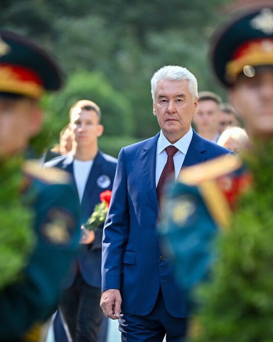 В течение ночи Сергей Собянин сообщал о БПЛА, которые сбивали на подлёте к Москве