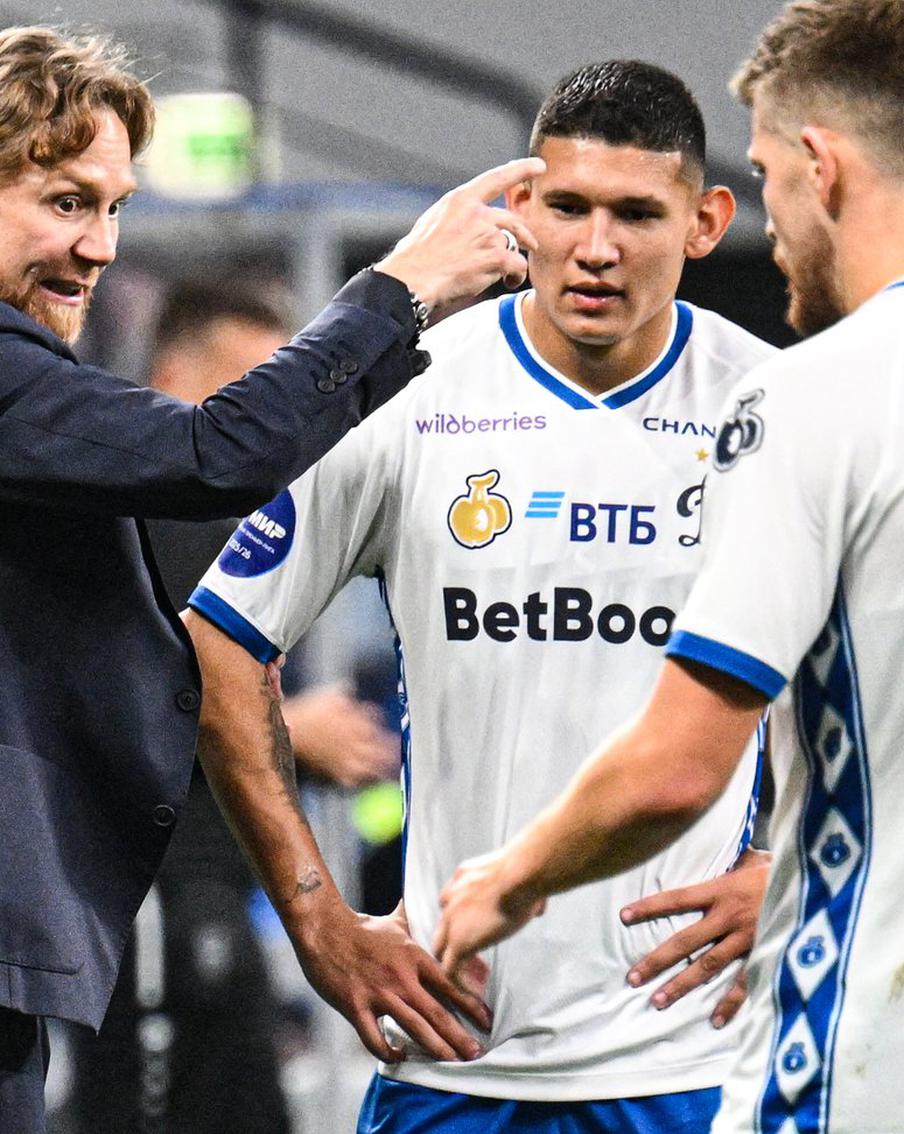 ЦСКА и "Динамо" потеряли важные очки, а "Локо" с "Краснодаром" разгромили соперников