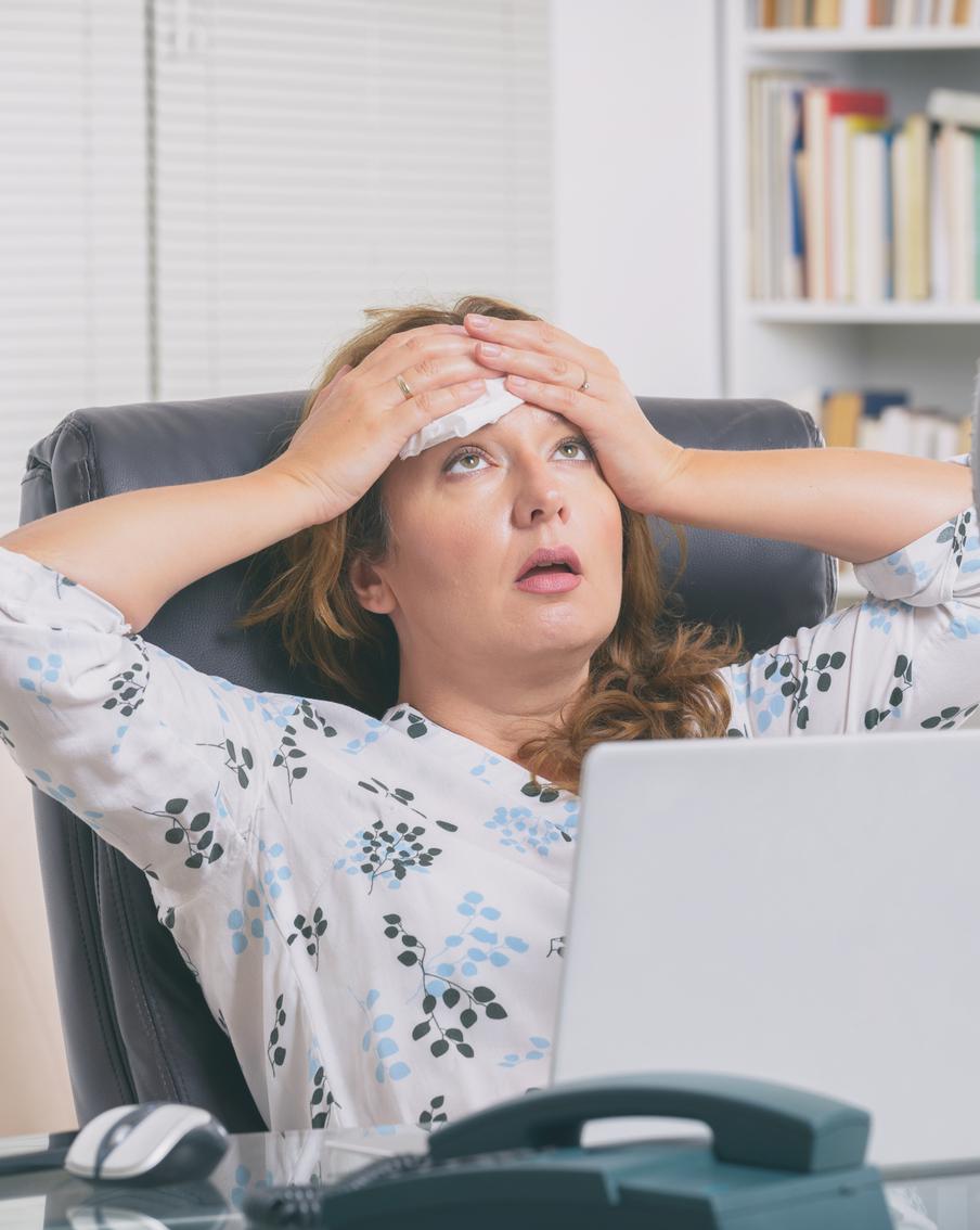 Кондиционер, вода, удалёнка: правила труда в летнюю жару от Роспотребнадзора