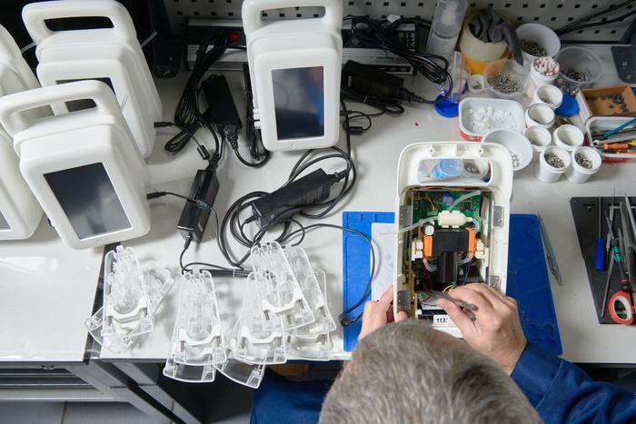 Сергей Собянин: Резиденты технопарков направили в зону СВО более 60 тонн гумпомощи