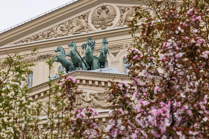 Украшение Москвы зеленью и цветами помогает привлекать ещё больше туристов