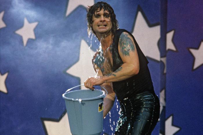 Российские фанаты кричали ему "Оззик": вспоминаем, как и когда Оззи Осборн выступал в Москве