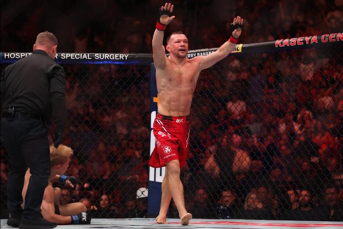 Пётр Ян и Шара Буллет летят в Абу-Даби бить североамериканцев