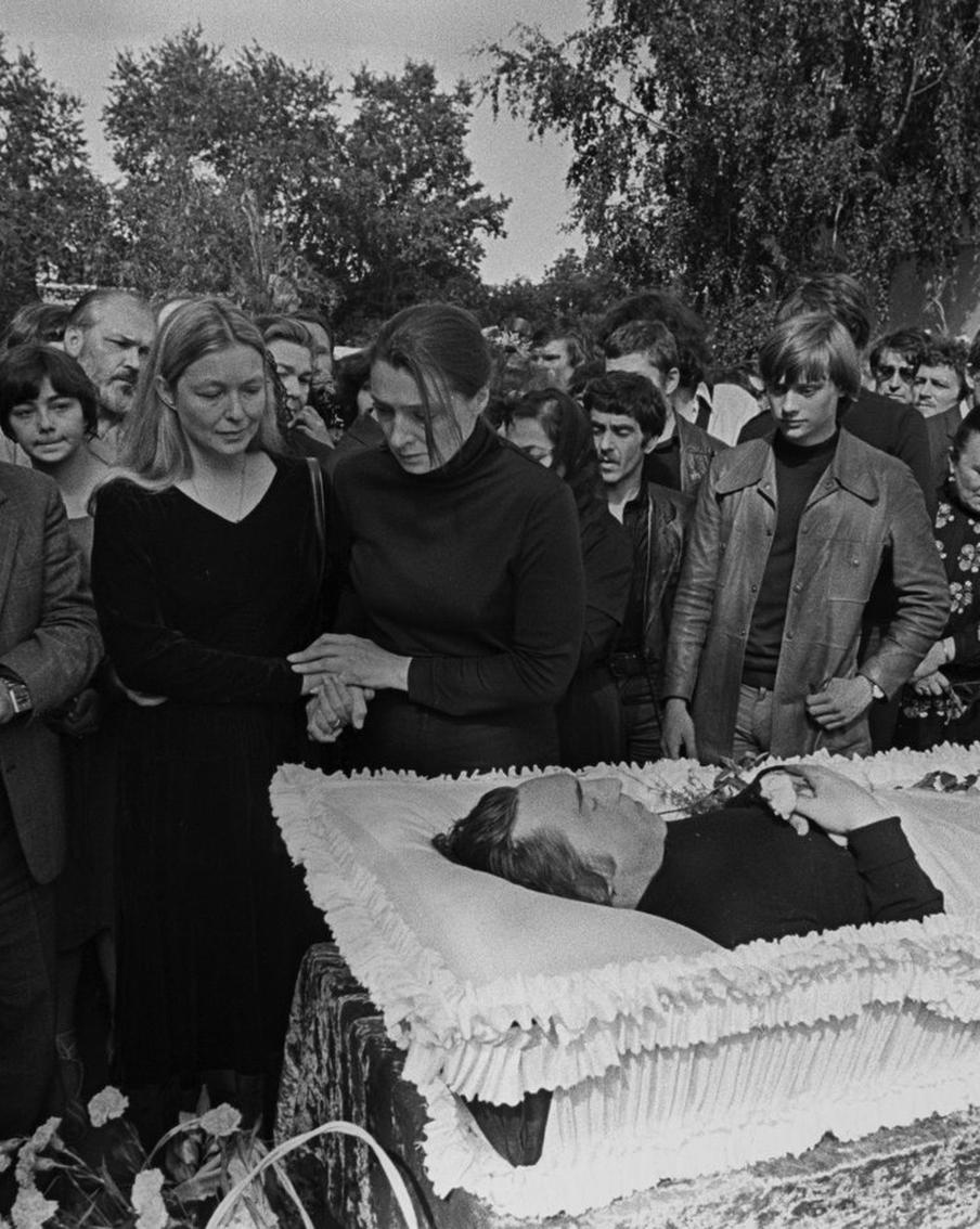 Ровно 45 лет назад не стало Владимира Высоцкого. Metro пообщалось с очевидцами тех дней