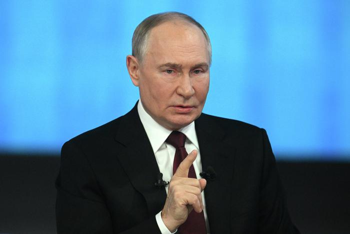 Путин: Суверенитет России и её традиции должны быть под защитой
