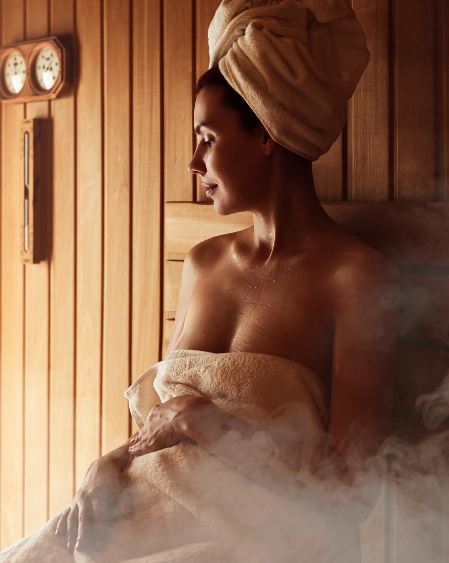 Как баня помогает сохранять молодость: топ-3 банных процедур для вашей красоты