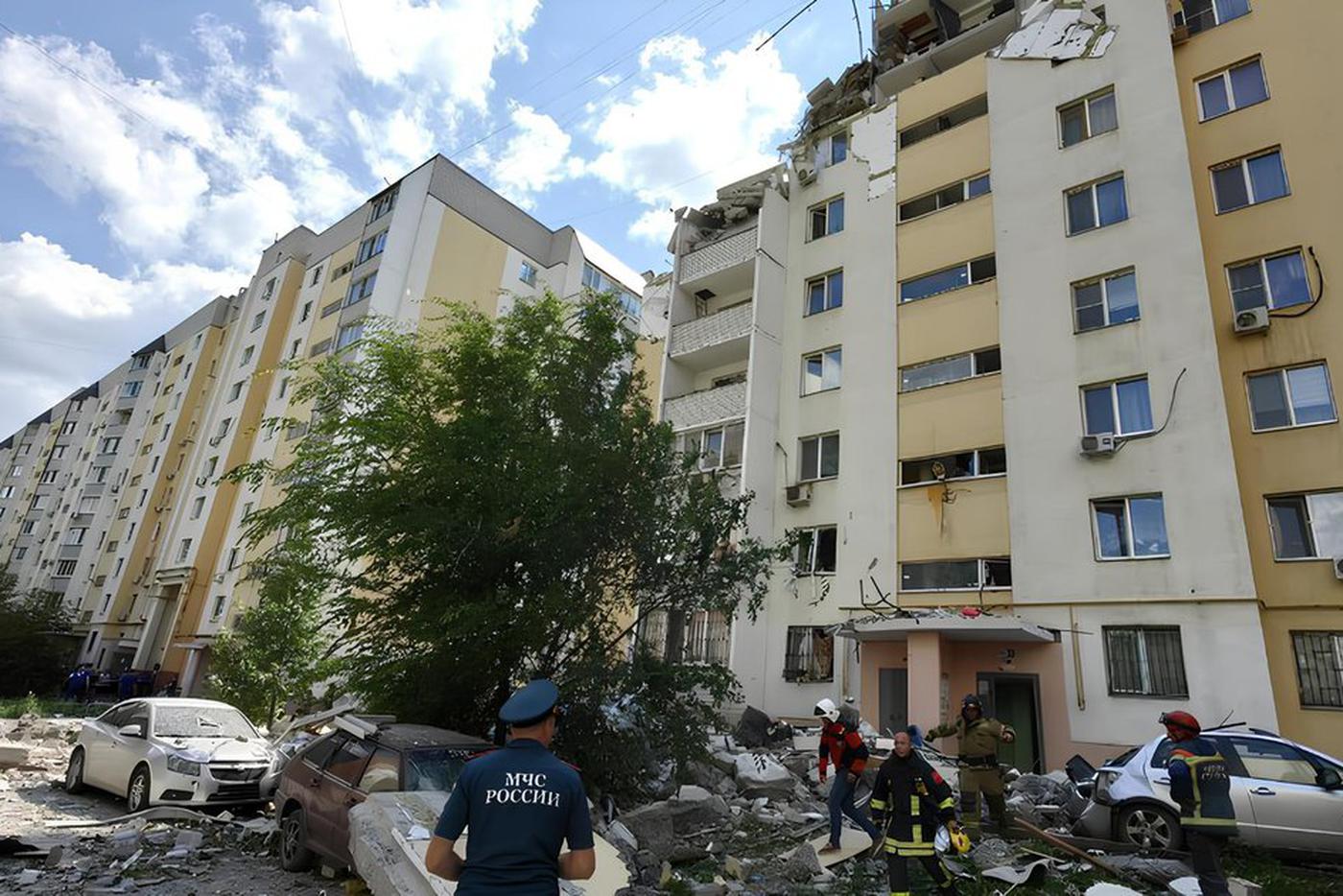 Несколько человек погибли из-за взрыва газа в жилом доме в Саратове