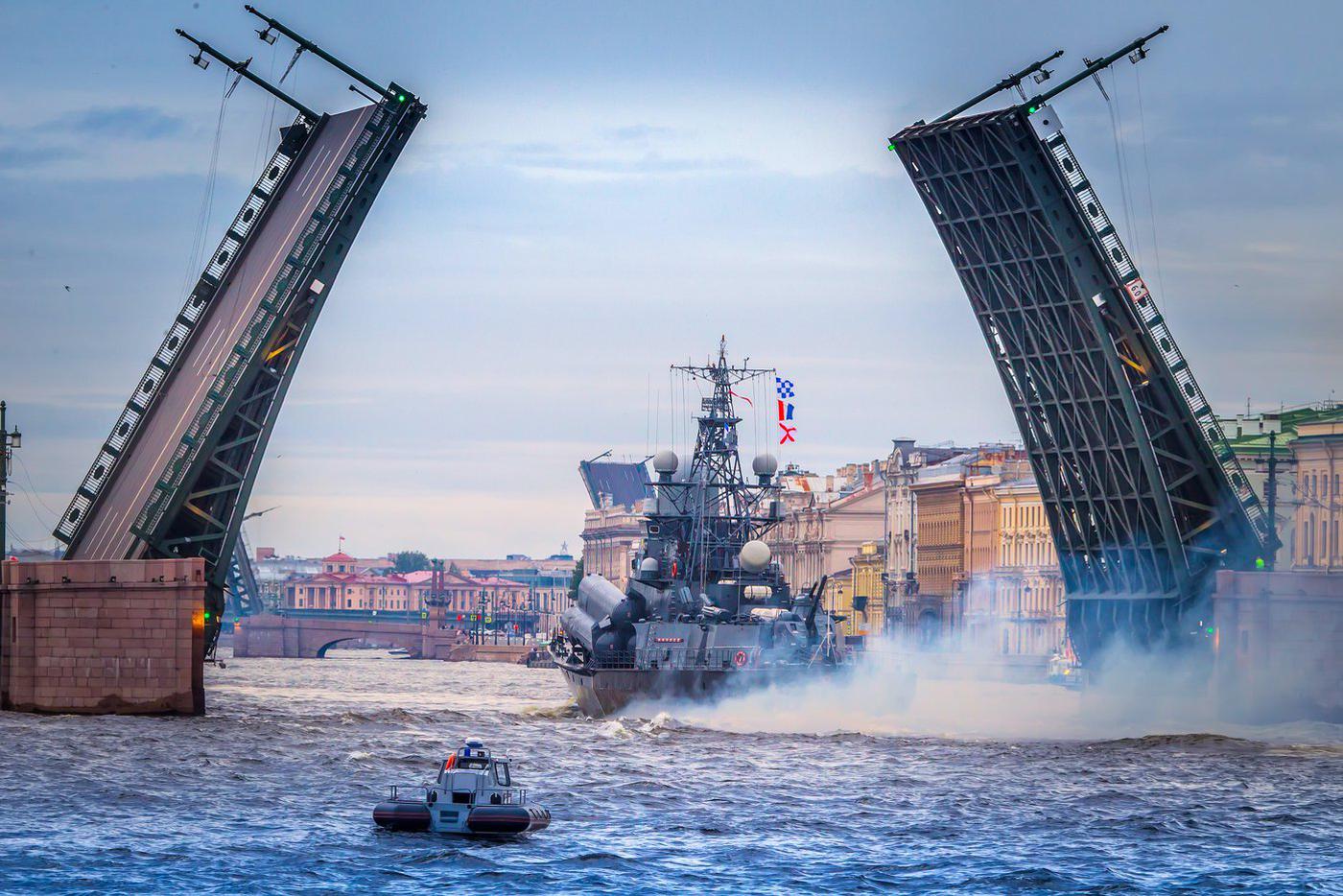 В Петербурге не состоится военно-морской парад – власти отменили мероприятие