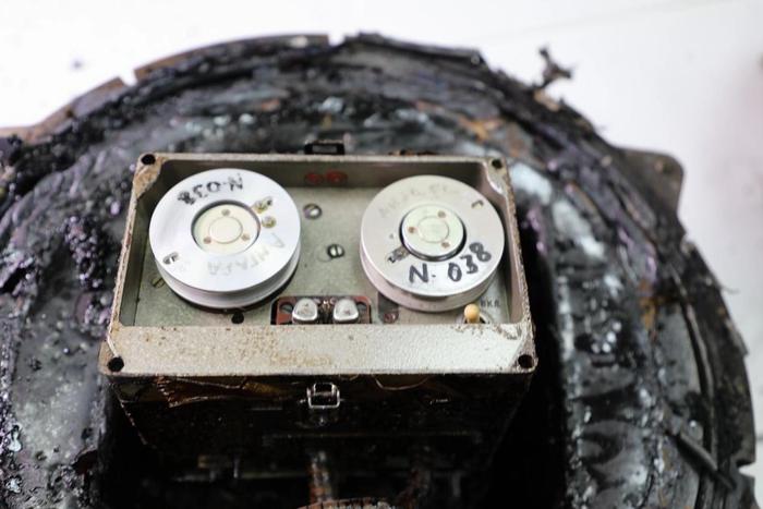 Эксперты приступили к изучению найденных на месте крушения Ан-24 в Амурской области чёрных ящиков