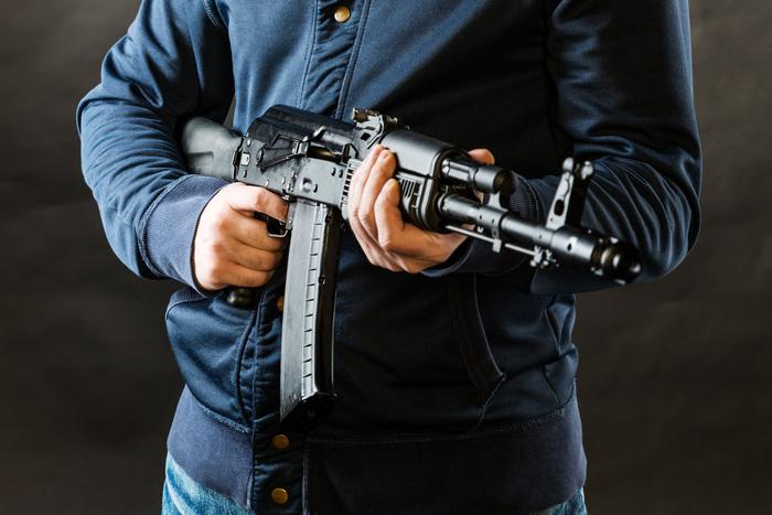 В Иране террористы открыли огонь в здании суда