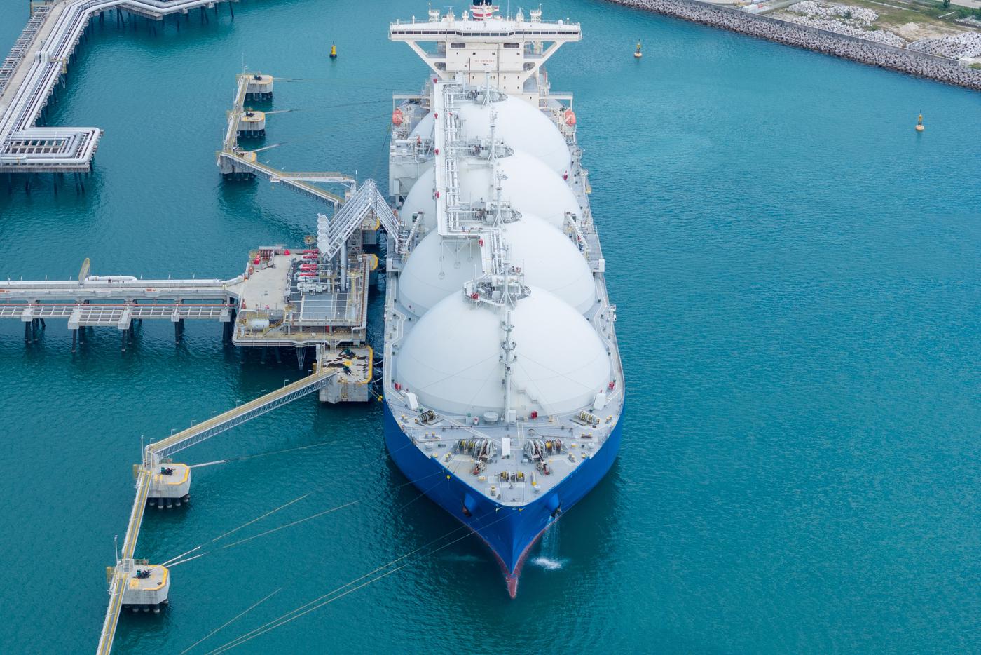 Катарские власти пригрозили Евросоюзу сократить поставки сжиженного газа