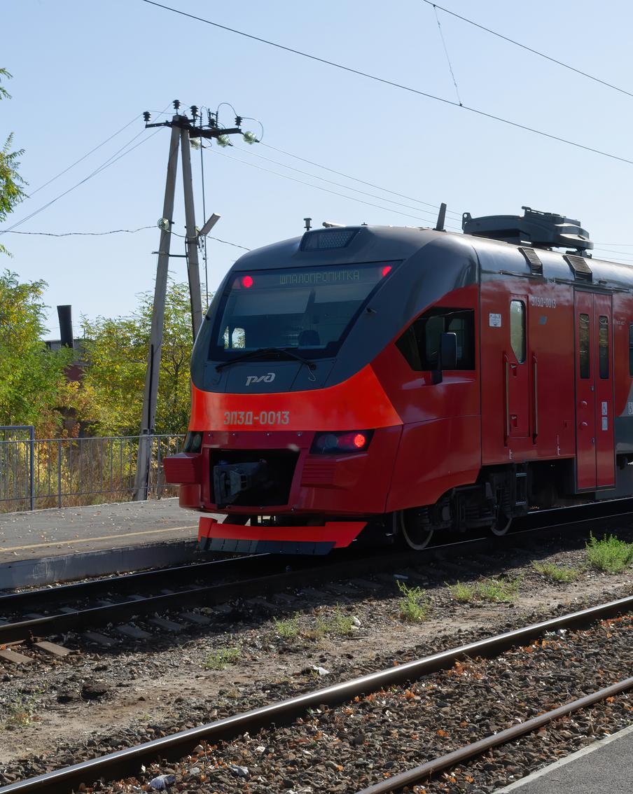 Атака украинских дронов привела к задержке пассажирских поездов в Волгоградской области
