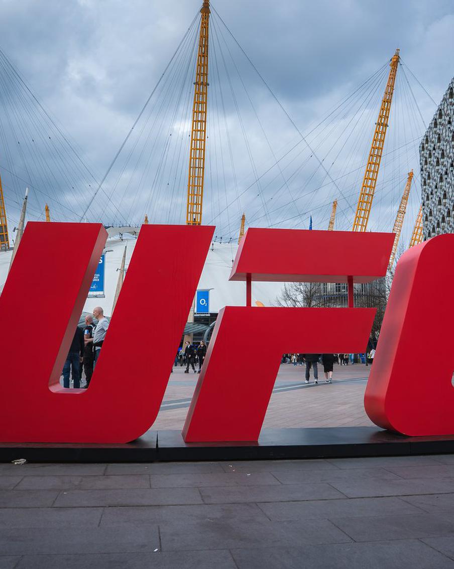 Россиянин Шара Буллет был госпитализирован в Абу-Даби после победы на турнире UFC