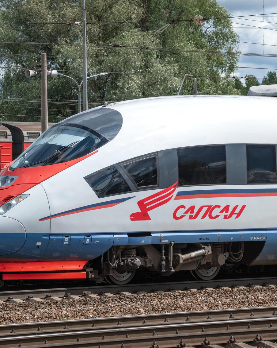 РЖД заявило о том, что добавит в "Сапсаны" дополнительные места 27 и 28 июля из-за транспортного коллапса в "Пулково"