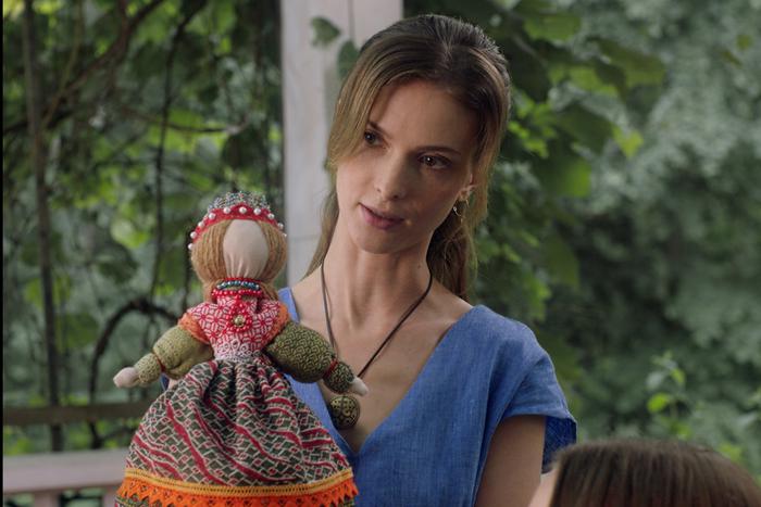 "Это не кукла, это ты и есть": как славянская кукла-мотанка стала героиней нового кино