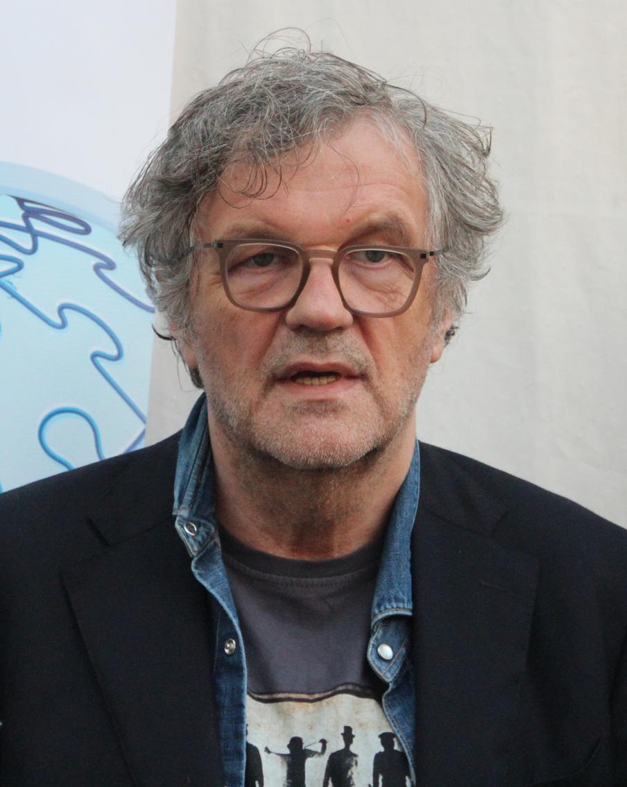 Сербский президент Вучич обвинил Эмира Кустурицу в соучастии в попытке свергнуть действующую власть страны