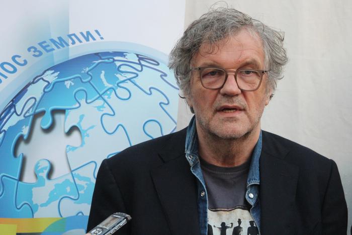 Сербский президент Вучич обвинил Эмира Кустурицу в соучастии в попытке свергнуть действующую власть страны