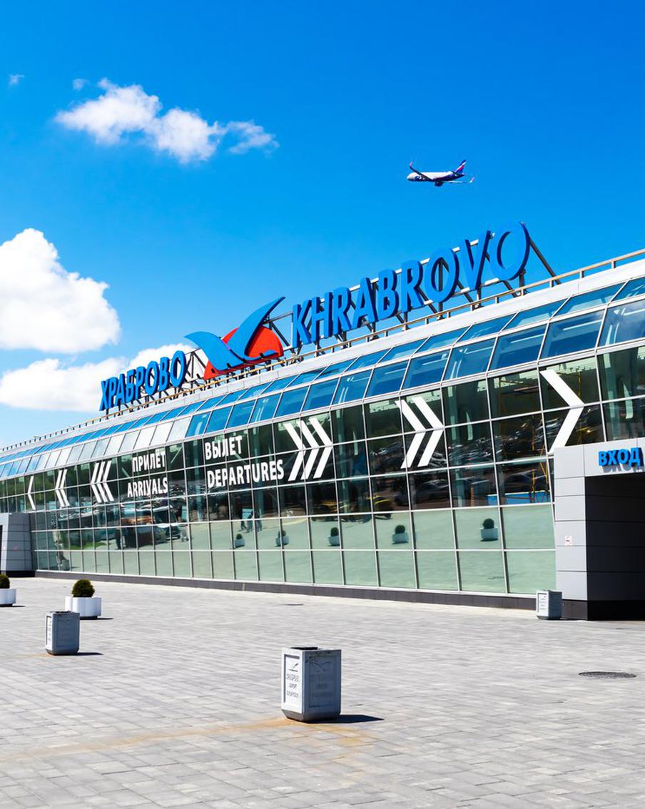 В калининградском аэропорту "Храброво" задерживаются более 50 пассажирских рейсов