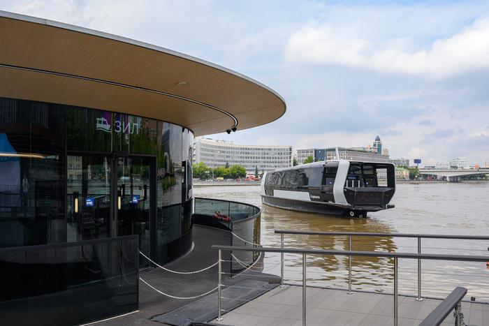 Более 30 тысяч поездок совершили пассажиры на новом маршруте речного электротранспорта "Новоспасский — ЗИЛ"