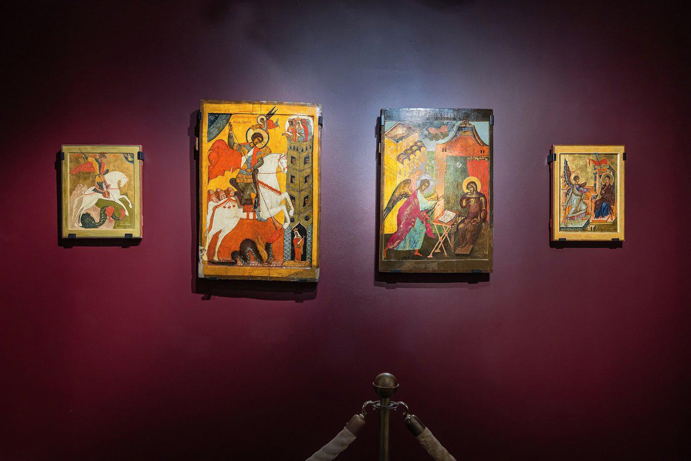 На выставке "Сокровища Божественного мира: японские иконы Хироко Кодзуки".