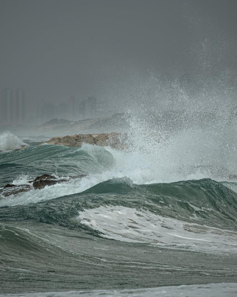 США объявили угрозу цунами после землетрясения у берегов Камчатки