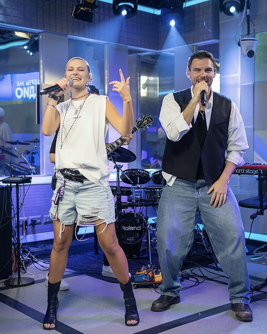 Концерт на крыше и вечеринка в дурке: Filatov&amp;Karas представили свою новую песню