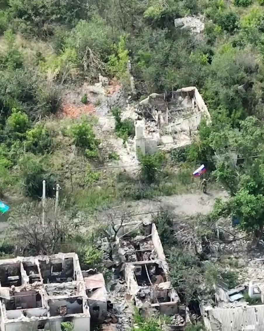 Российская армия установила контроль над Часов Яром и продолжает наступление