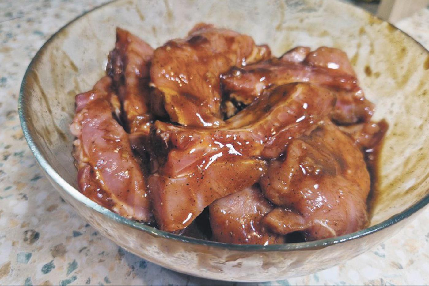 Чем дольше промаринуете, тем вкуснее выйдет.