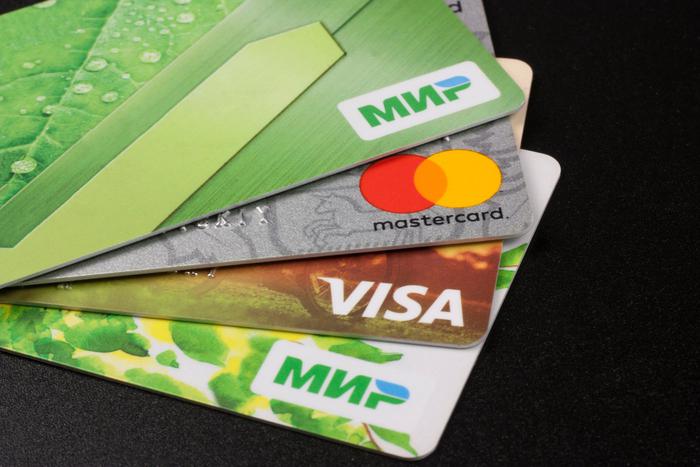 Что делать россиянам с Visa и MasterCard после завершения их обслуживания ЦБ