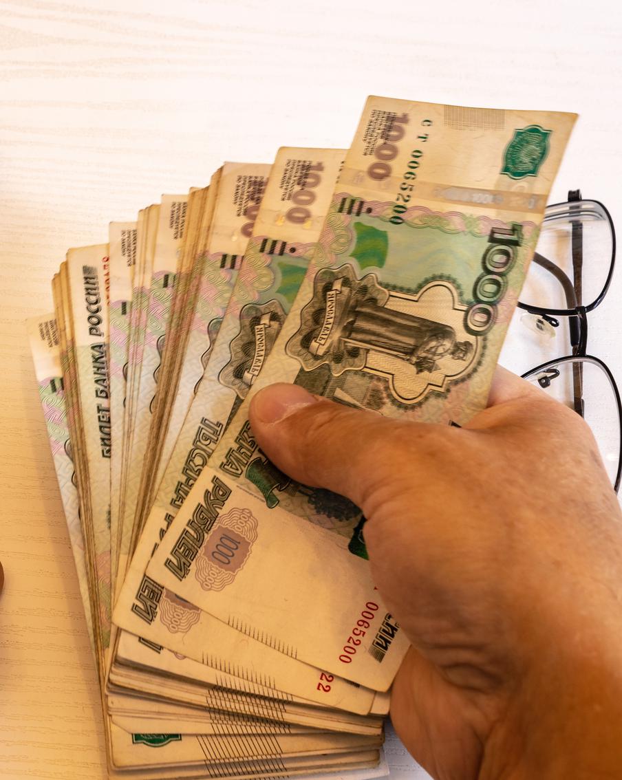 Никогда не работавшим россиянам рассказали о размере положенных им выплат от государства