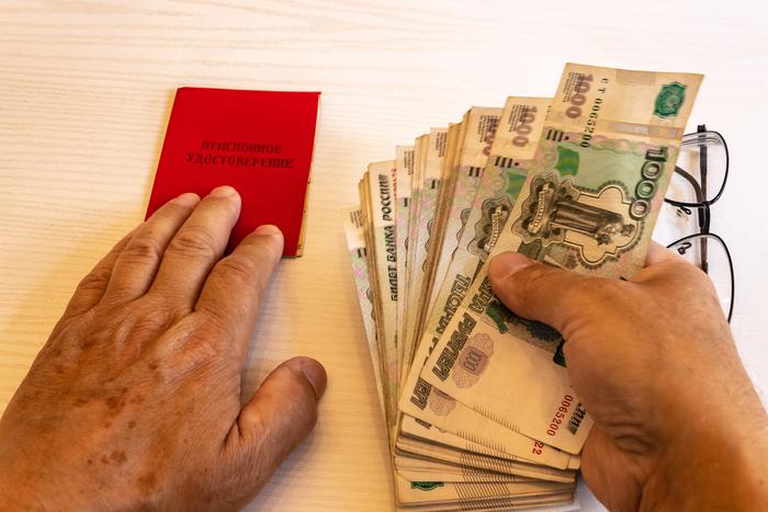 Никогда не работавшим россиянам рассказали о размере положенных им выплат от государства